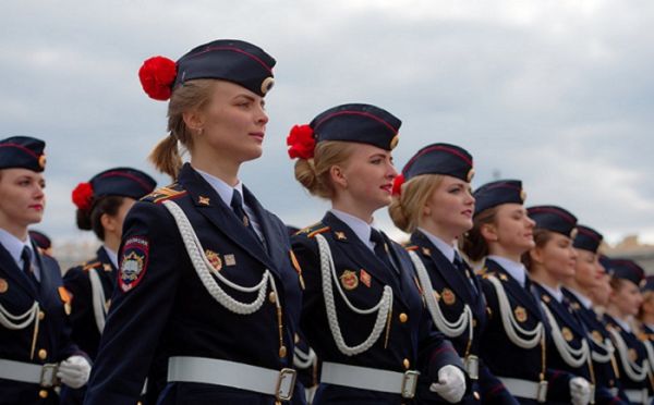 Девушки в полиции России